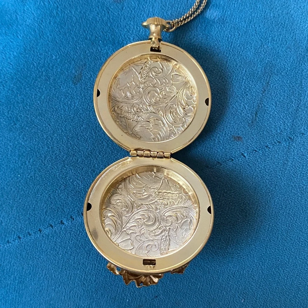 SOLD Vintage Ornate Brass Floral Round Locket Pendant Necklace Relief & Repoussé - Picture 5 of 9